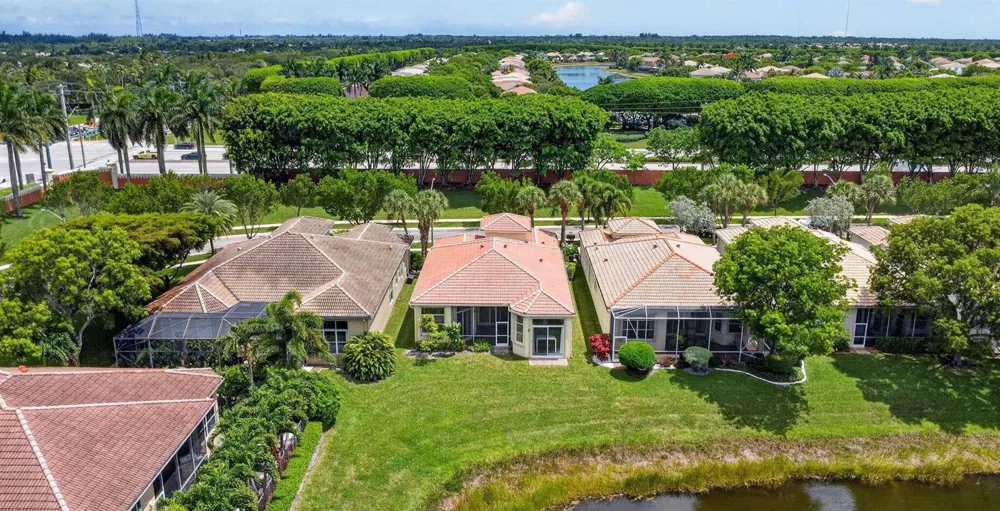 8553 E Via Grande E Wellington, FL 33411