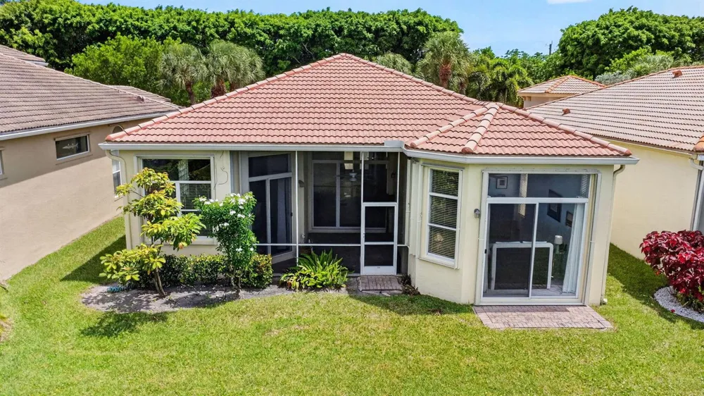 8553 E Via Grande E Wellington, FL 33411