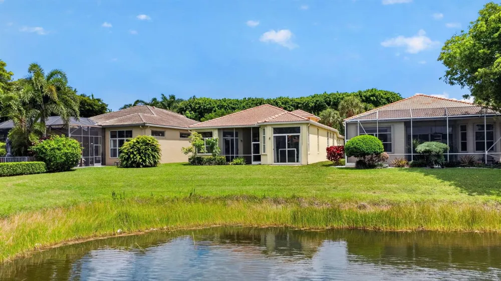 8553 E Via Grande E Wellington, FL 33411
