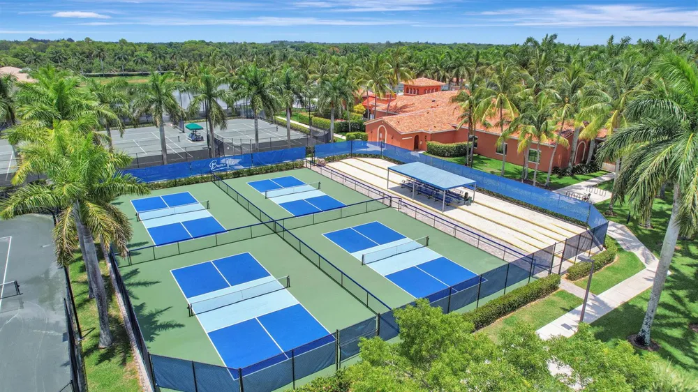 8553 E Via Grande E Wellington, FL 33411