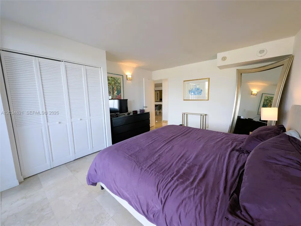 5161 Collins Ave #518 Miami Beach, FL 33140