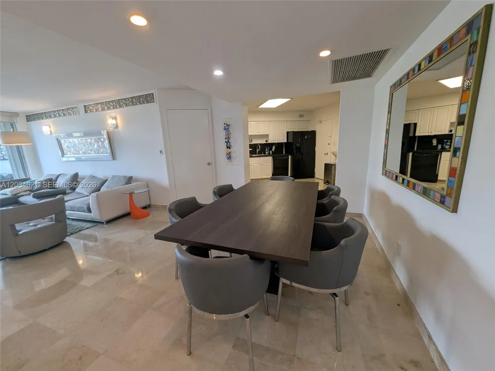 5161 Collins Ave #518 Miami Beach, FL 33140