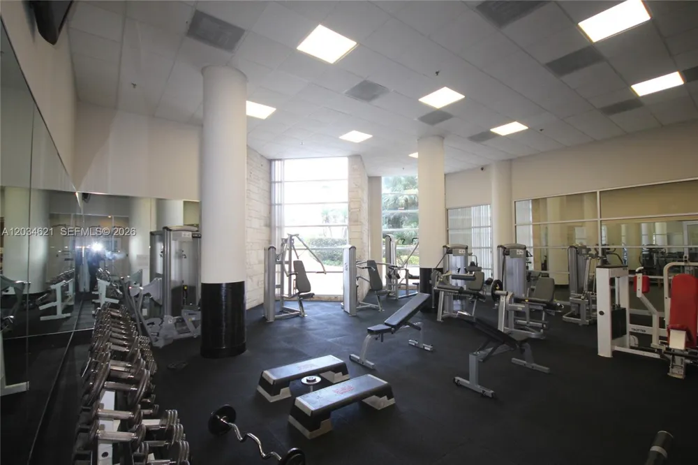 5161 Collins Ave #518 Miami Beach, FL 33140