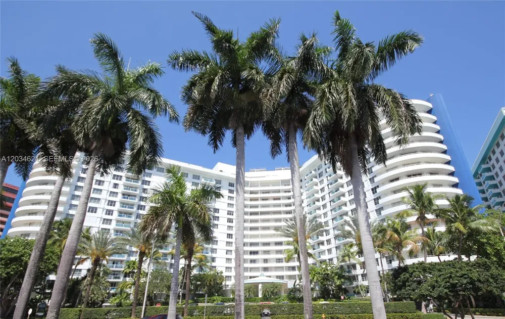 5161 Collins Ave #518 Miami Beach, FL 33140