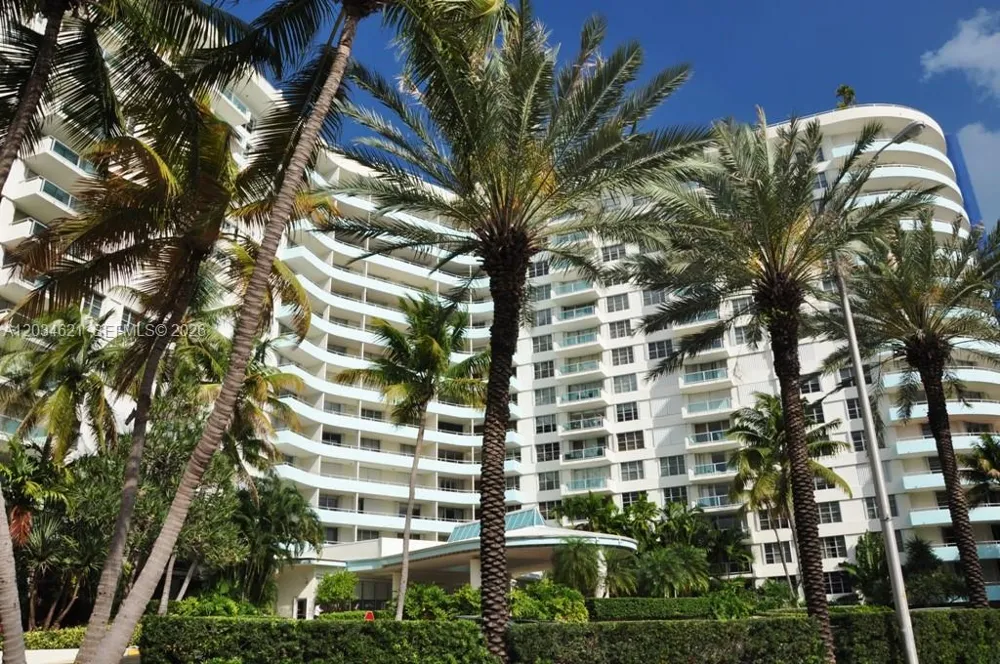 5161 Collins Ave #518 Miami Beach, FL 33140