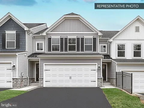 2215 HAMPDEN COURT #LOT 23