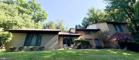 10 VALLEY GATE WAY