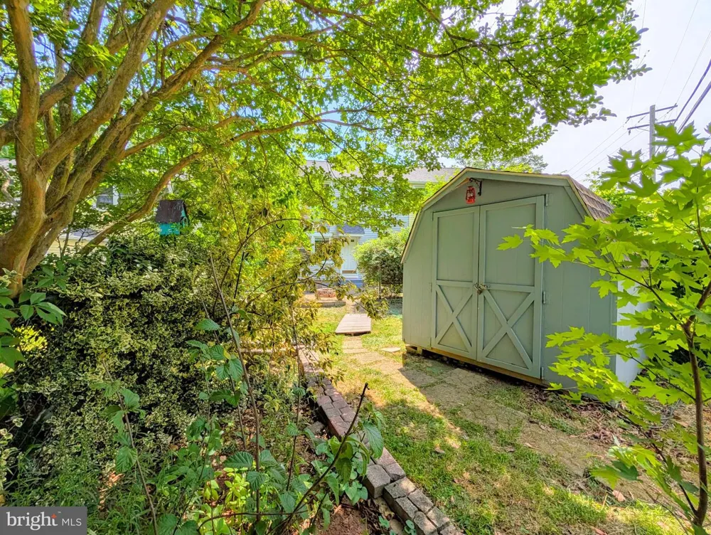 34 RIDGE ROAD Greenbelt, MD 20770