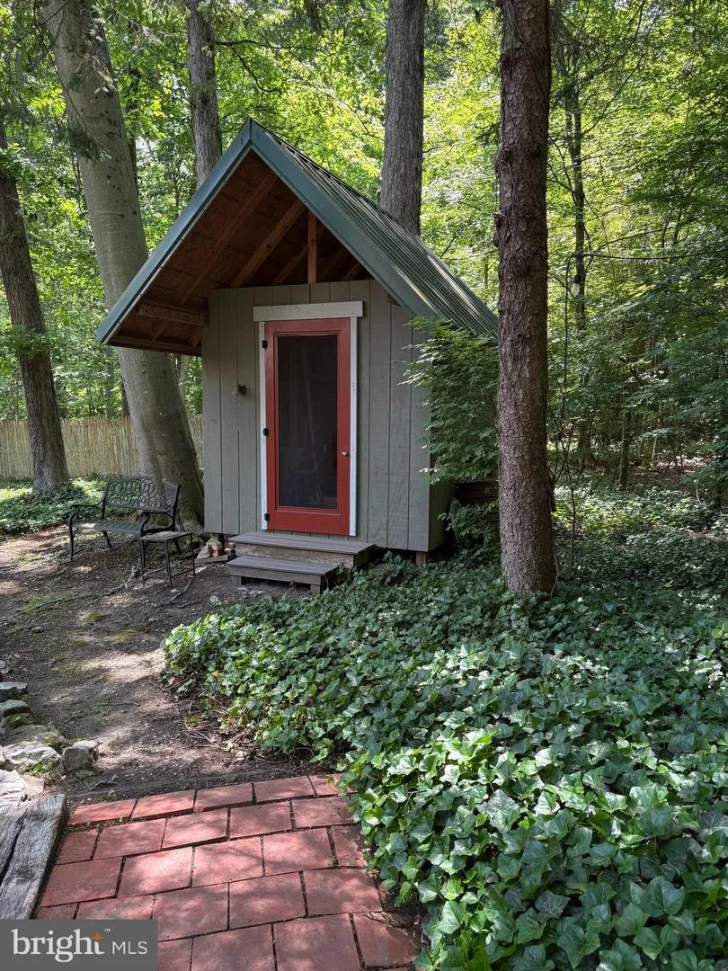 512 CONESTOGA ROAD Malvern, PA 19355