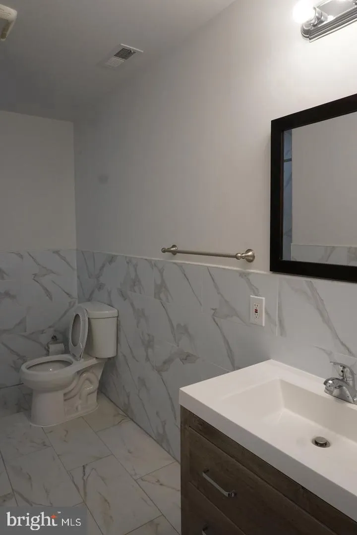 4945 CHESTNUT STREET #2ND FL Philadelphia, PA 19139