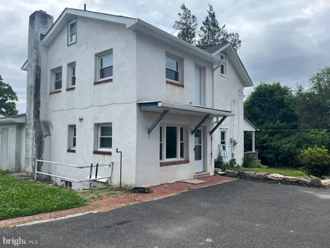 422 WILLOW GROVE AVENUE