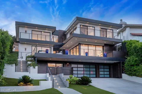 483 Lake Sherwood Drive