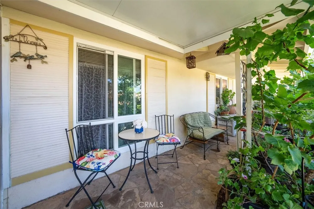26742 Whispering Leaves, Unit B Newhall, CA 91321
