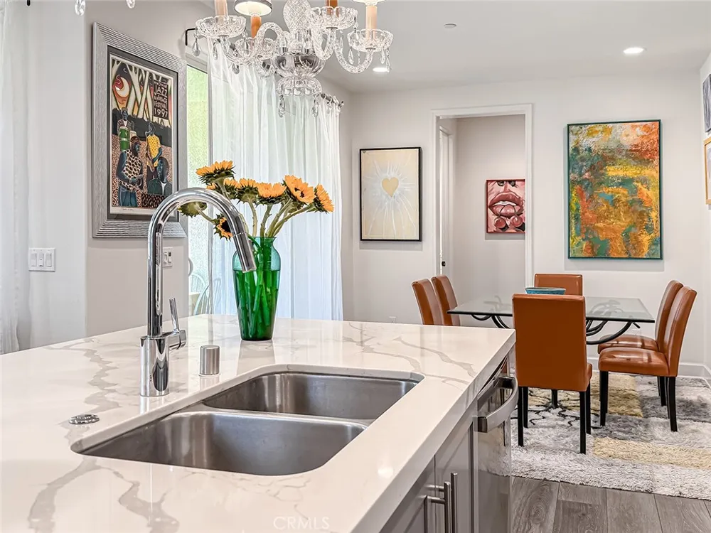 2402 Conroy Avenue Camarillo, CA 93012
