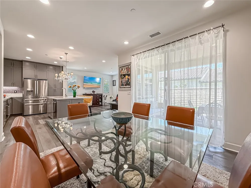 2402 Conroy Avenue Camarillo, CA 93012