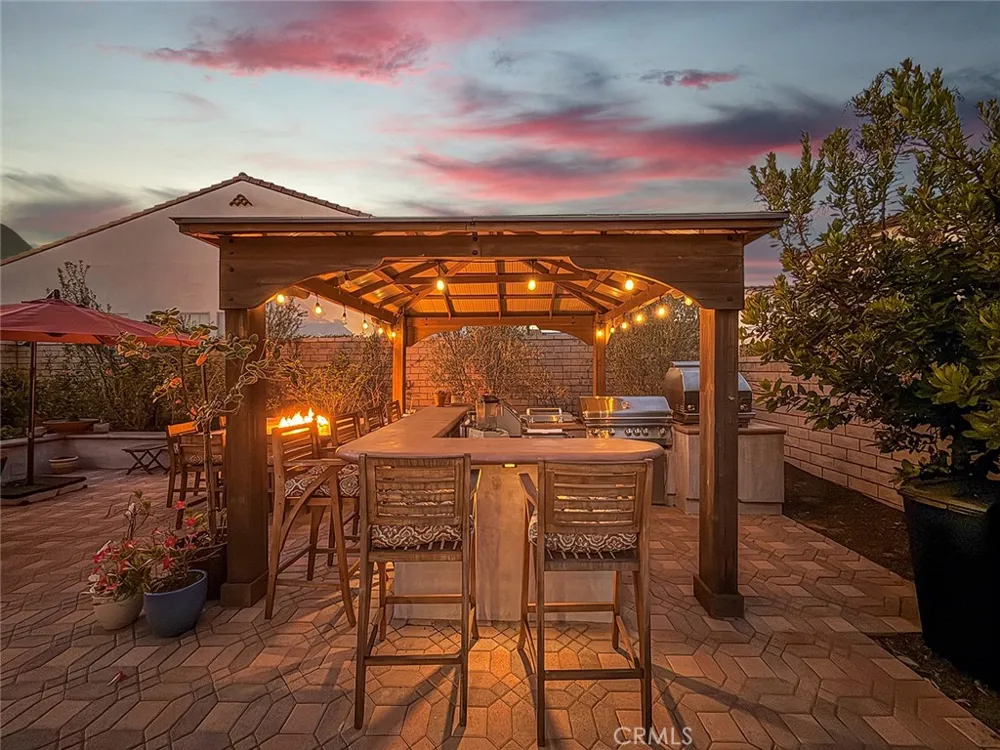2402 Conroy Avenue Camarillo, CA 93012