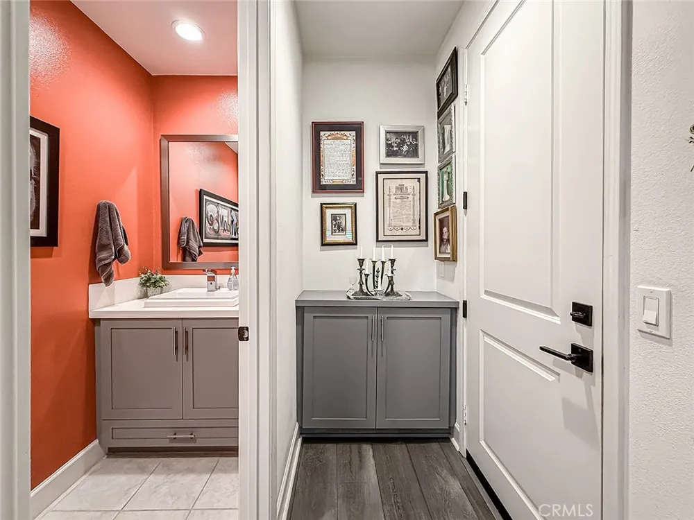 2402 Conroy Avenue Camarillo, CA 93012