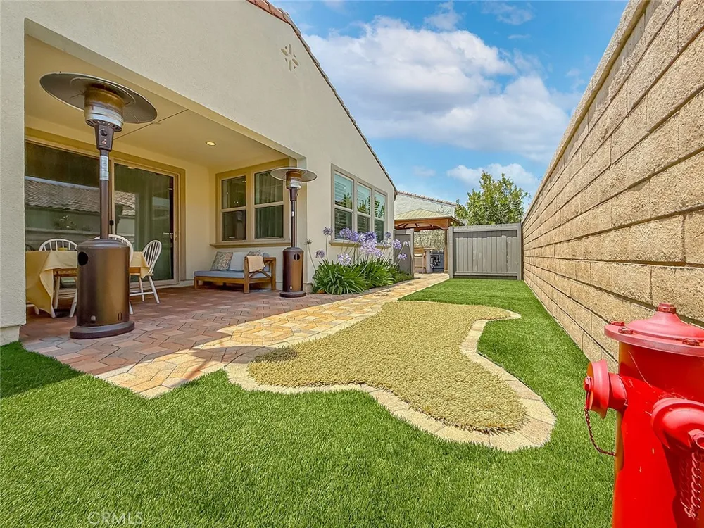 2402 Conroy Avenue Camarillo, CA 93012