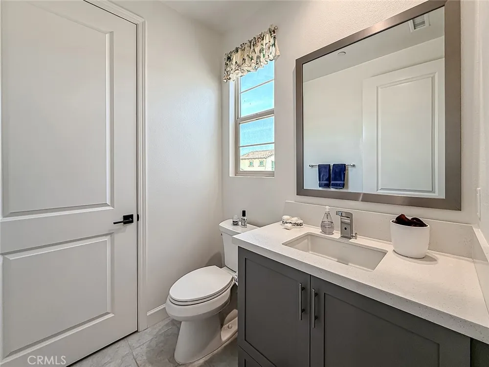 2402 Conroy Avenue Camarillo, CA 93012