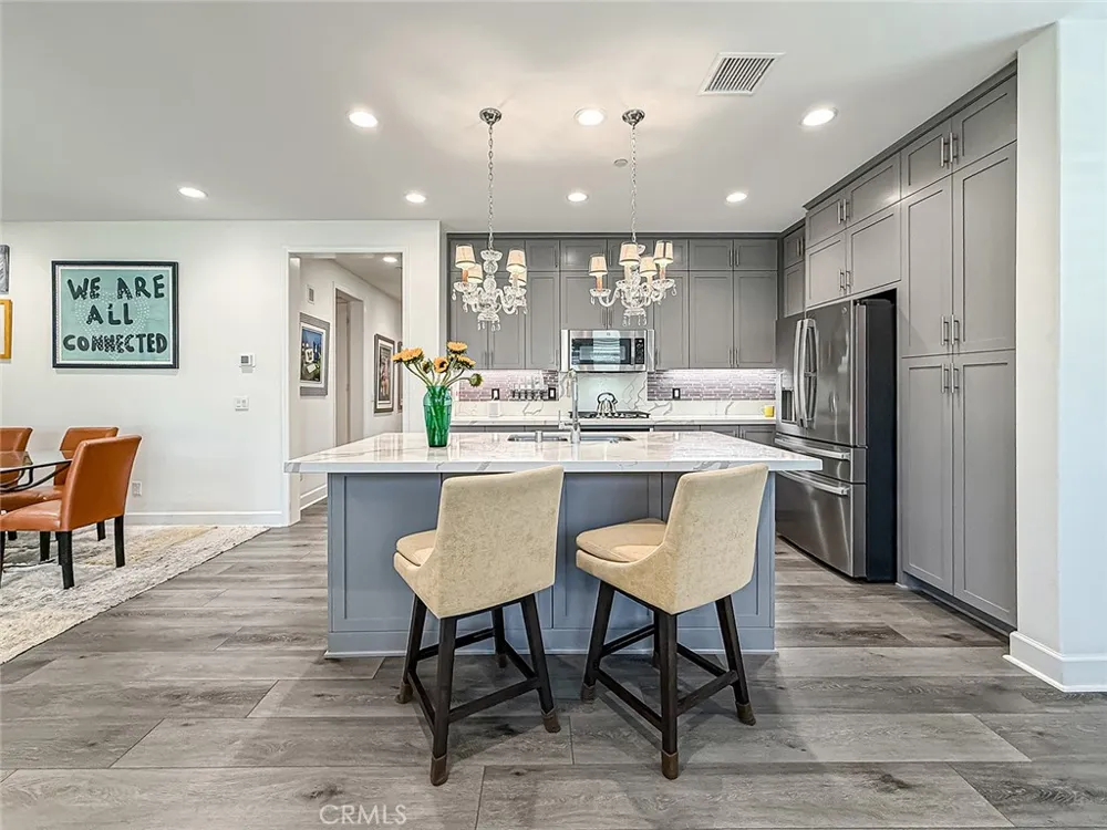 2402 Conroy Avenue Camarillo, CA 93012