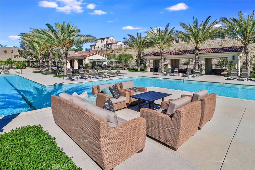 2402 Conroy Avenue Camarillo, CA 93012