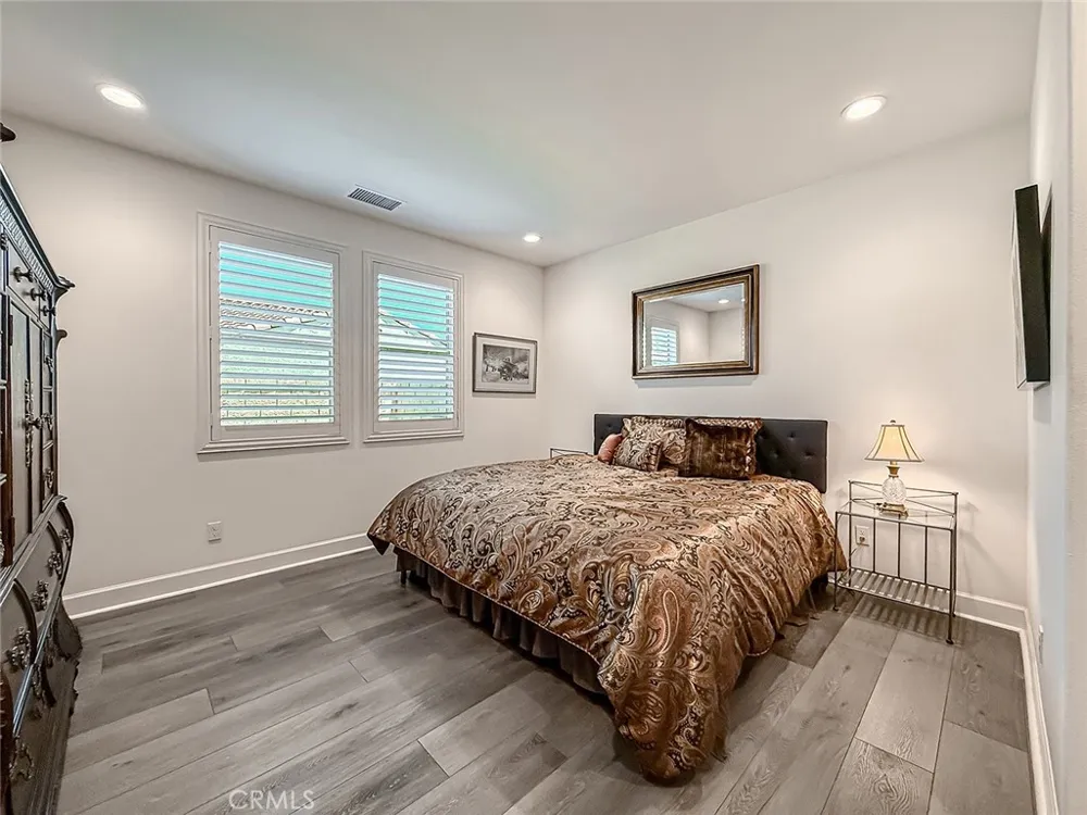 2402 Conroy Avenue Camarillo, CA 93012