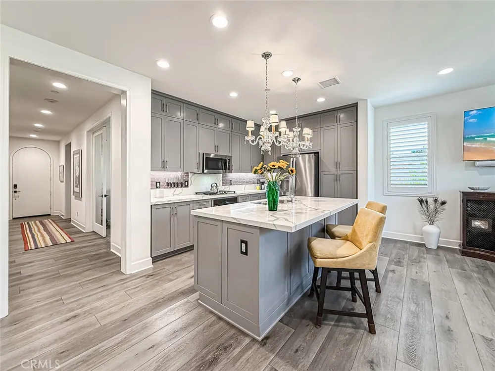 2402 Conroy Avenue Camarillo, CA 93012