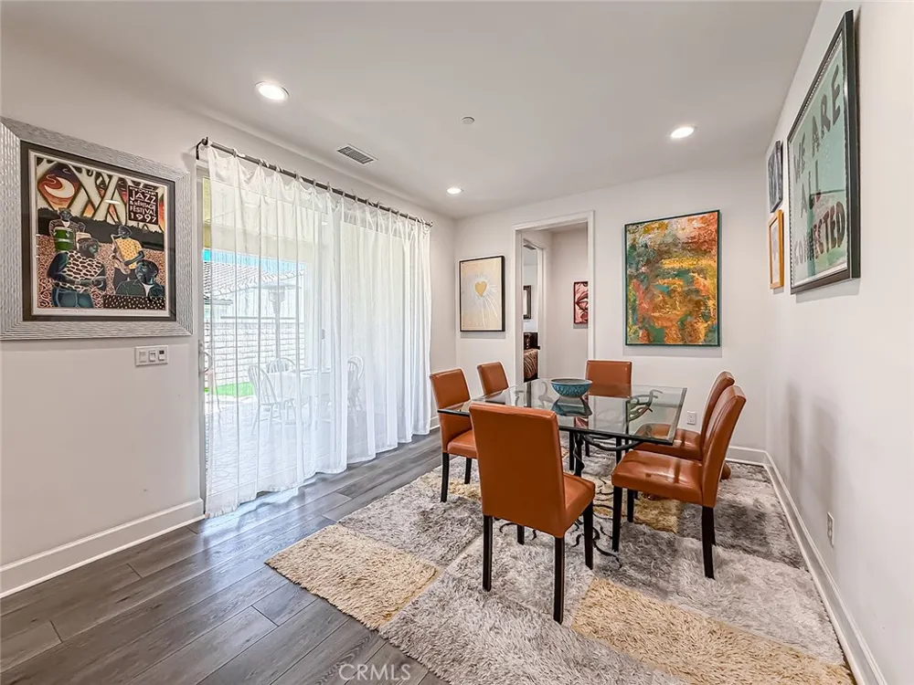 2402 Conroy Avenue Camarillo, CA 93012