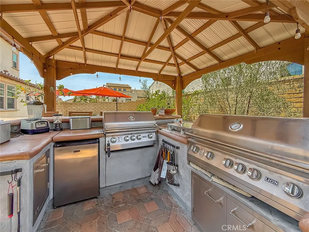 2402 Conroy Avenue Camarillo, CA 93012