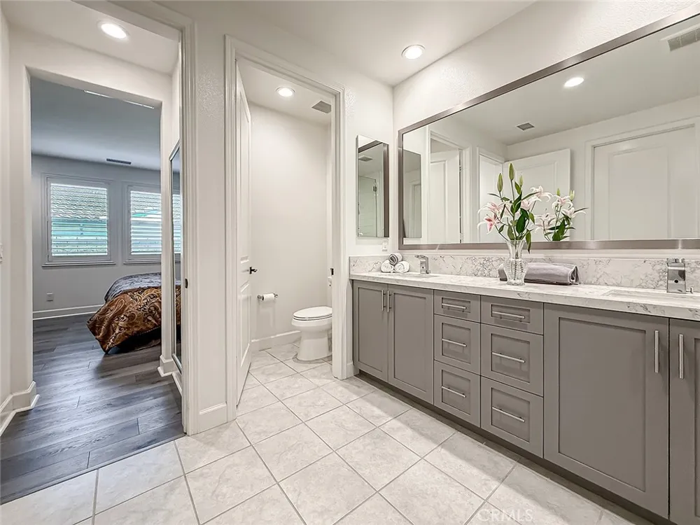 2402 Conroy Avenue Camarillo, CA 93012