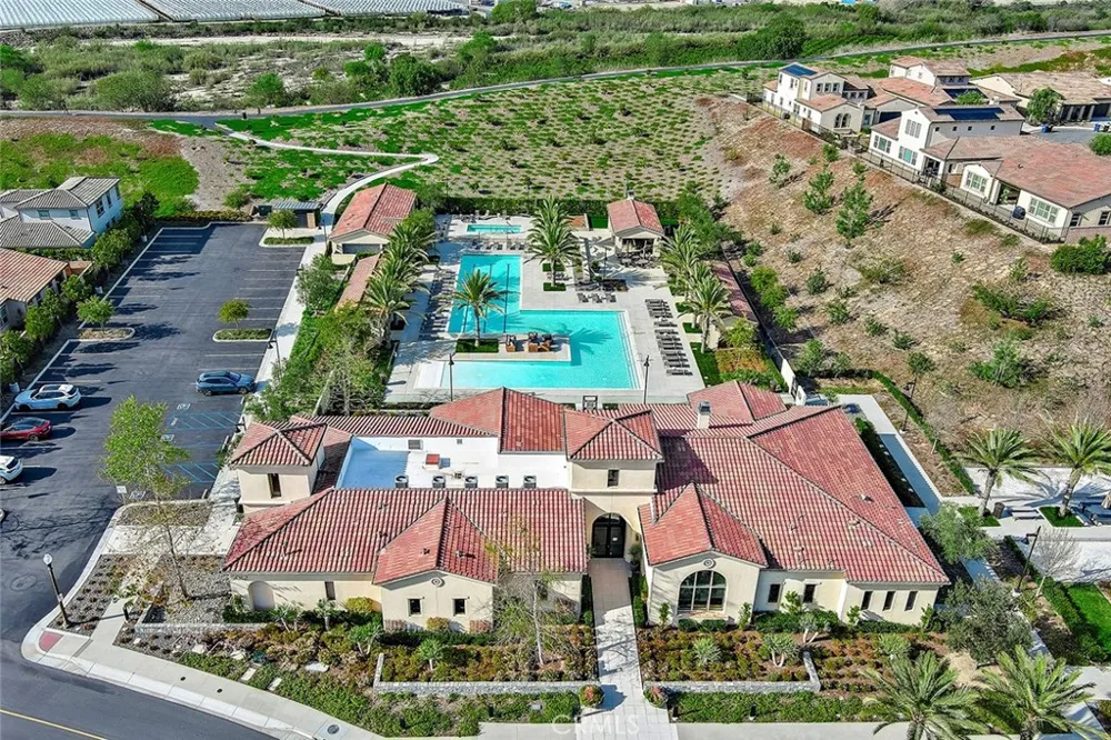 2402 Conroy Avenue Camarillo, CA 93012