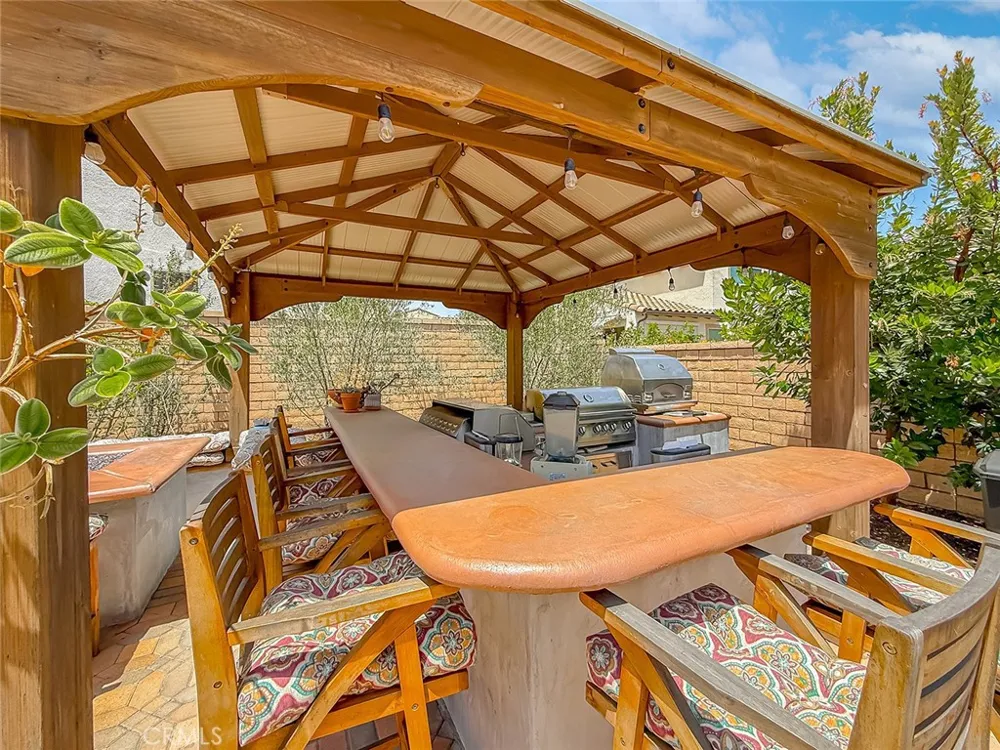 2402 Conroy Avenue Camarillo, CA 93012