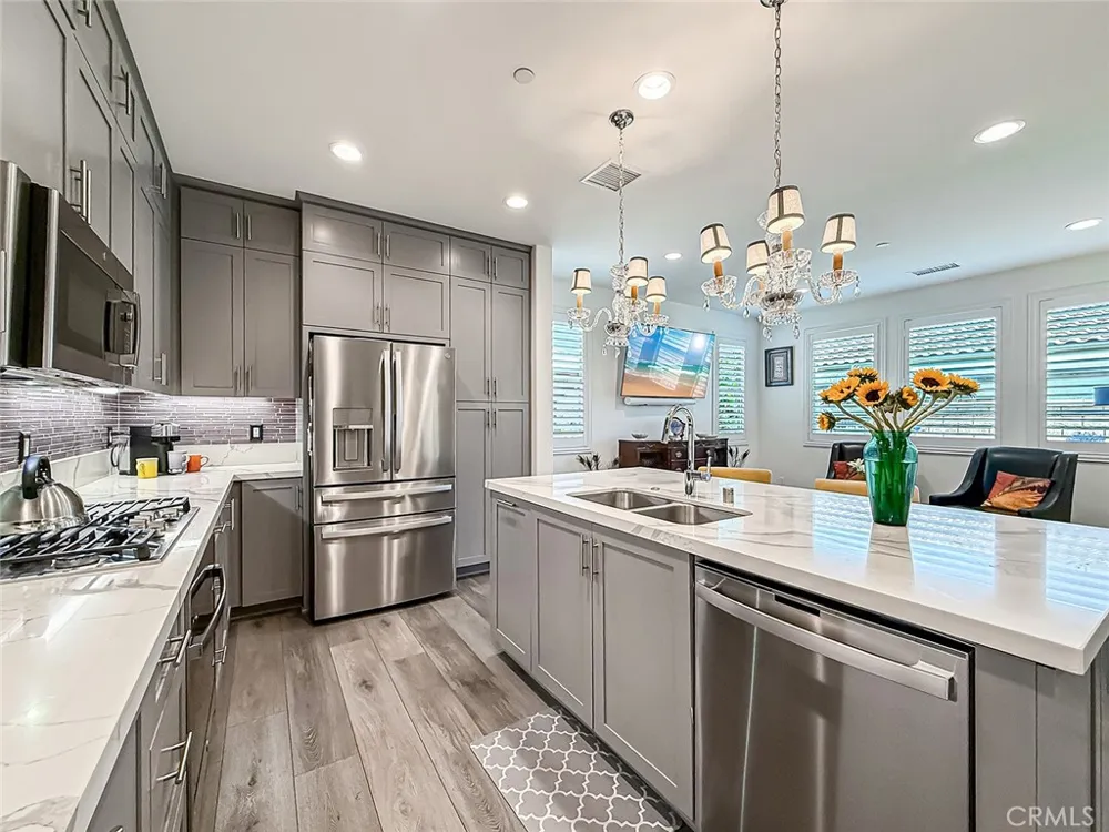 2402 Conroy Avenue Camarillo, CA 93012