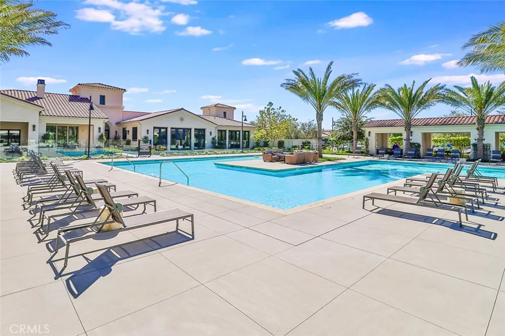 2402 Conroy Avenue Camarillo, CA 93012
