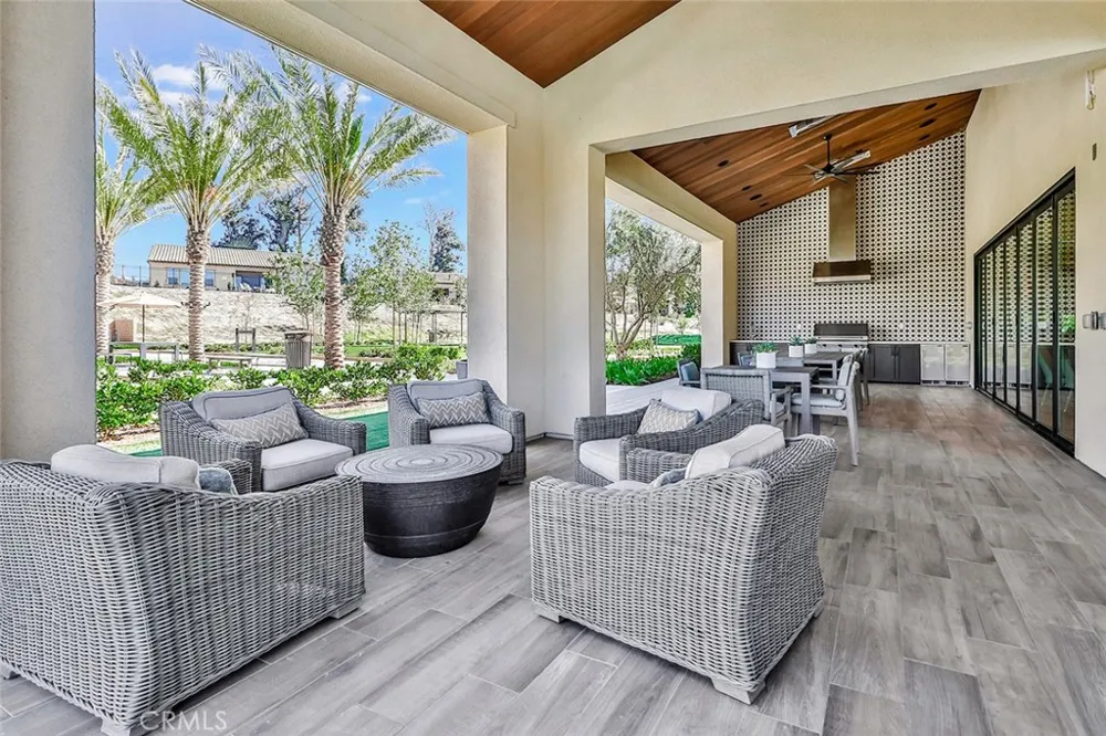 2402 Conroy Avenue Camarillo, CA 93012
