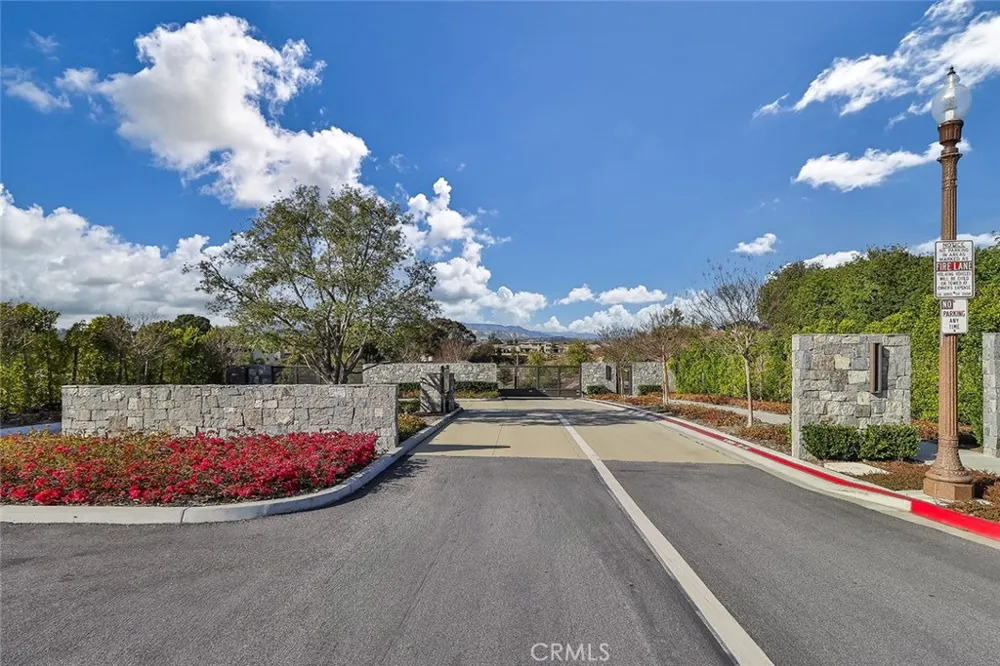 2402 Conroy Avenue Camarillo, CA 93012