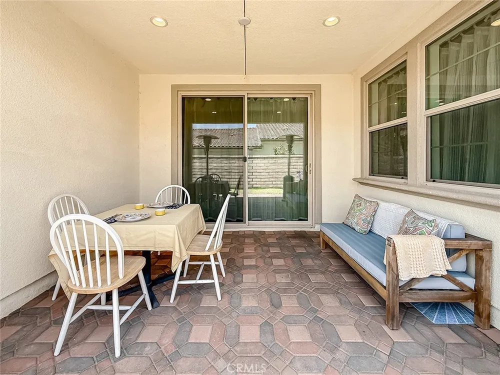 2402 Conroy Avenue Camarillo, CA 93012