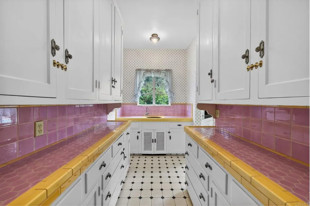 2798 McConnel Other, CA 90064