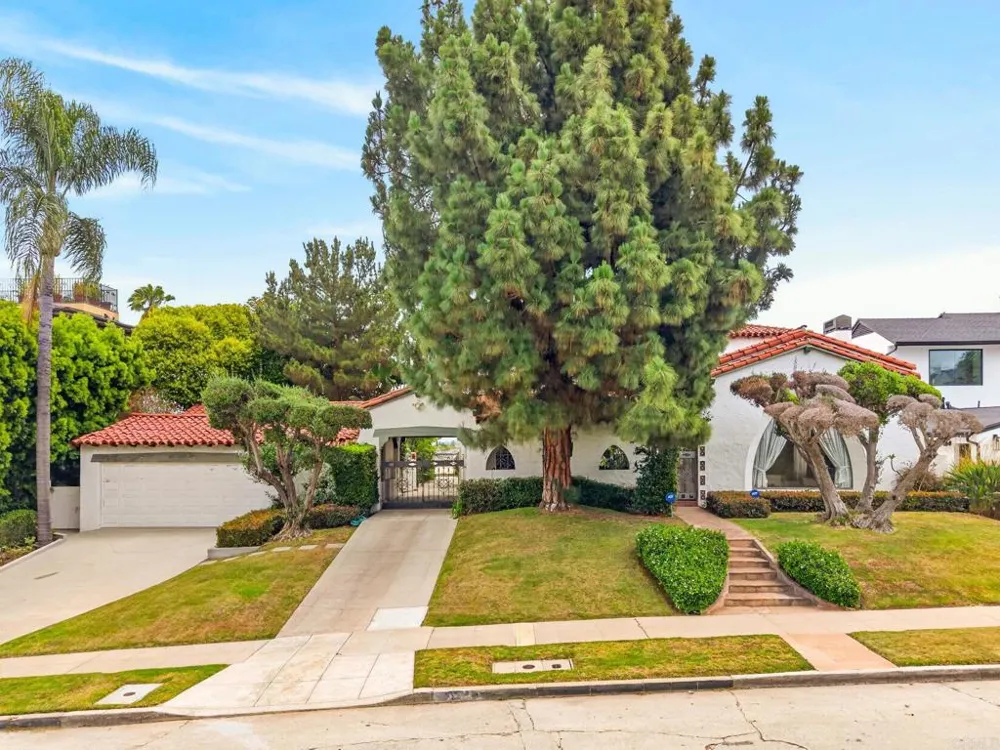 2798 McConnel Other, CA 90064