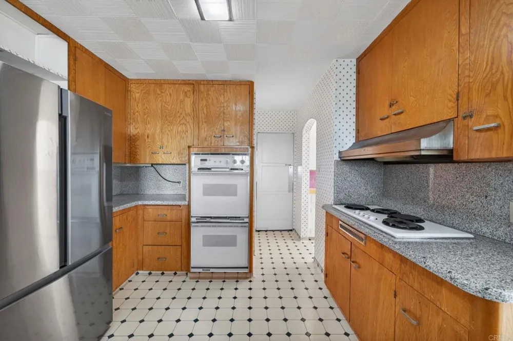 2798 McConnel Other, CA 90064