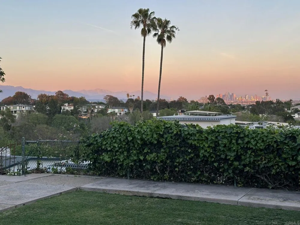 2798 McConnel Other, CA 90064