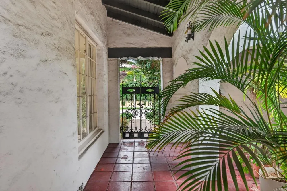 2798 McConnel Other, CA 90064