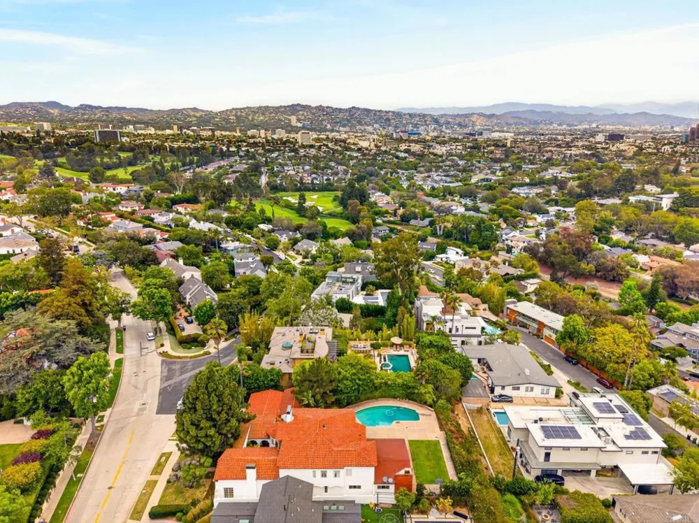2798 McConnel Other, CA 90064