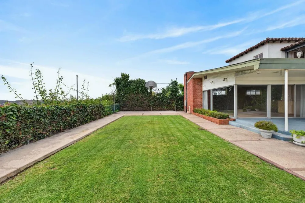 2798 McConnel Other, CA 90064