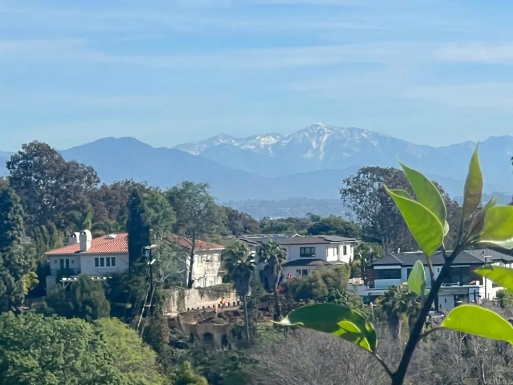 2798 McConnel Other, CA 90064