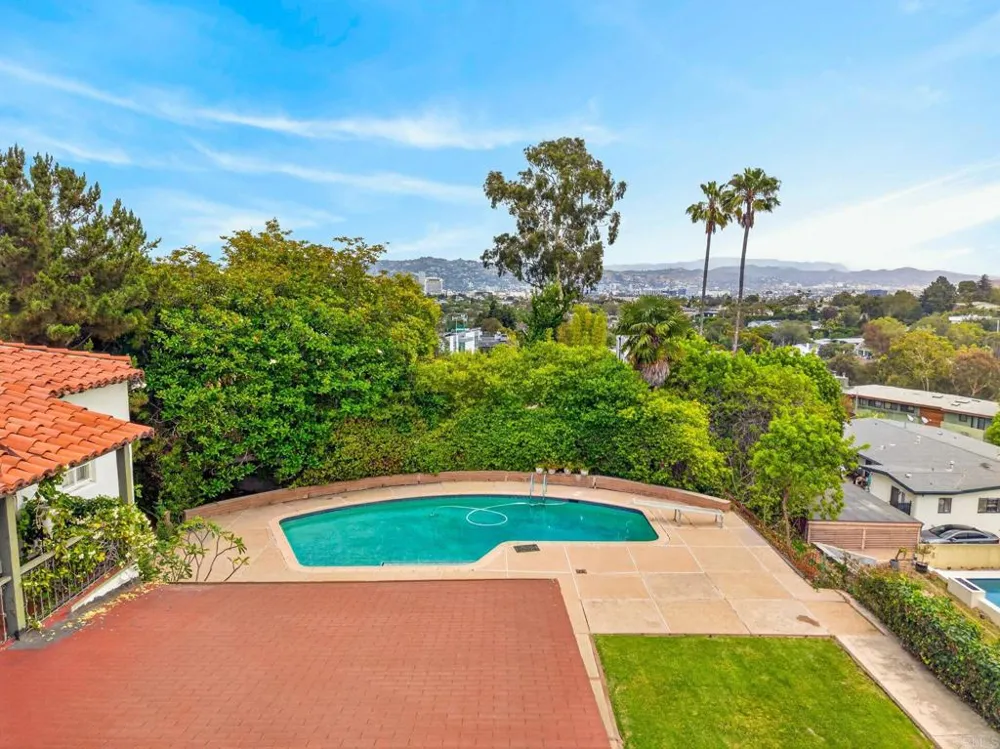 2798 McConnel Other, CA 90064