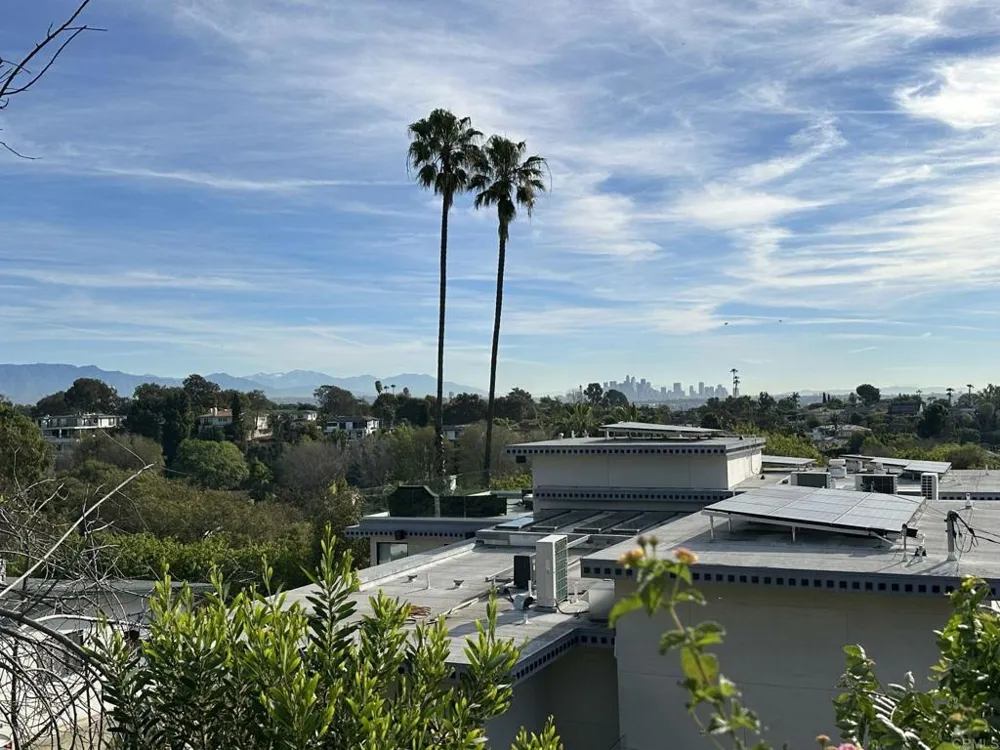 2798 McConnel Other, CA 90064