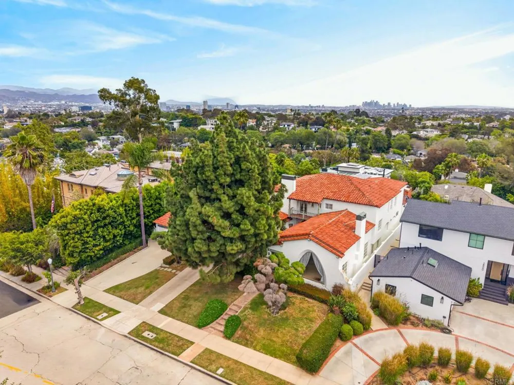 2798 McConnel Other, CA 90064