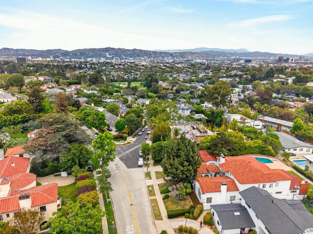 2798 McConnel Other, CA 90064