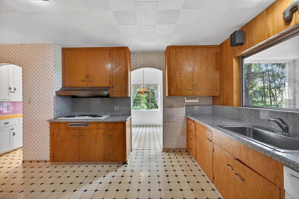 2798 McConnel Other, CA 90064